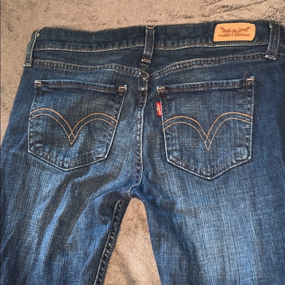 Levi’s - Picture 3 of 4